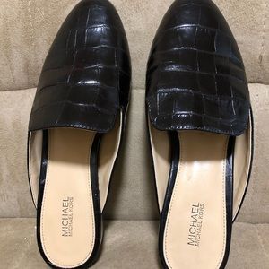 Michael Kors black flats